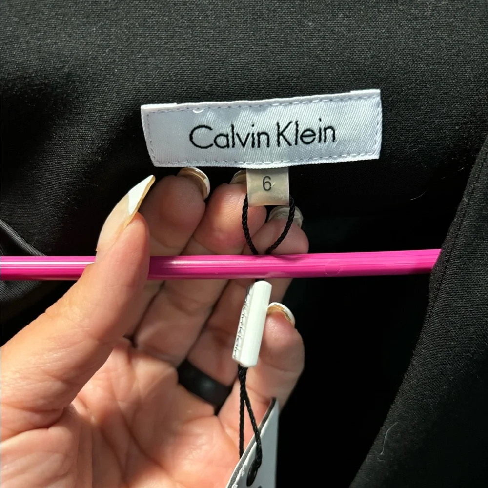 NWT Calvin Klein blazer ! Size six color black - Picture 3 of 6